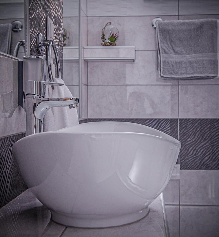 Oros House Apartmanház Orosháza Kültér fotó