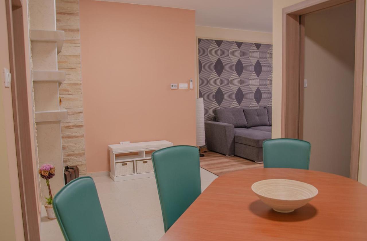 Oros House Apartmanház Orosháza Kültér fotó