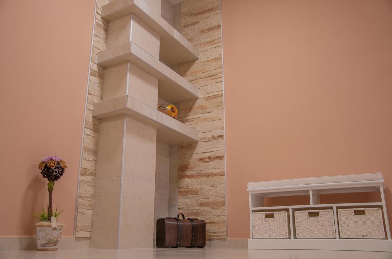 Oros House Apartmanház Orosháza Kültér fotó