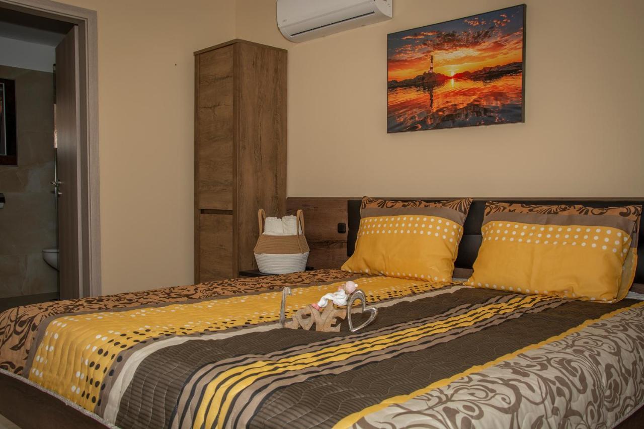 Oros House Apartmanház Orosháza Kültér fotó