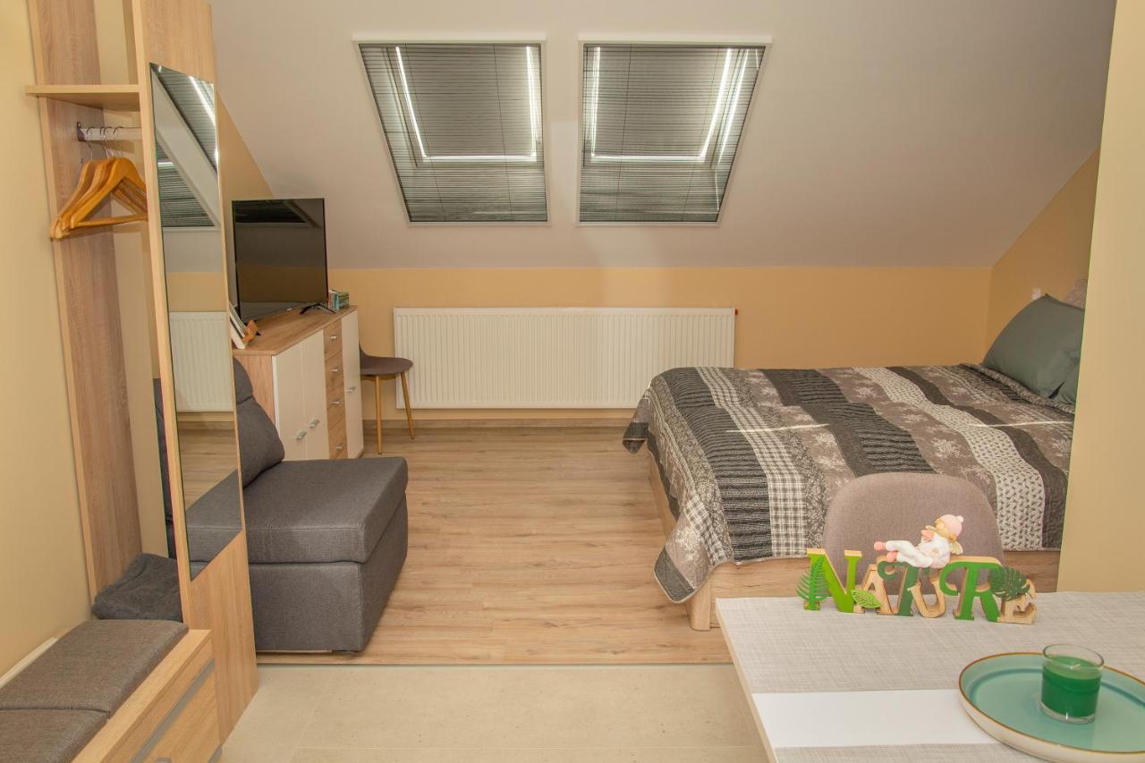Oros House Apartmanház Orosháza Kültér fotó
