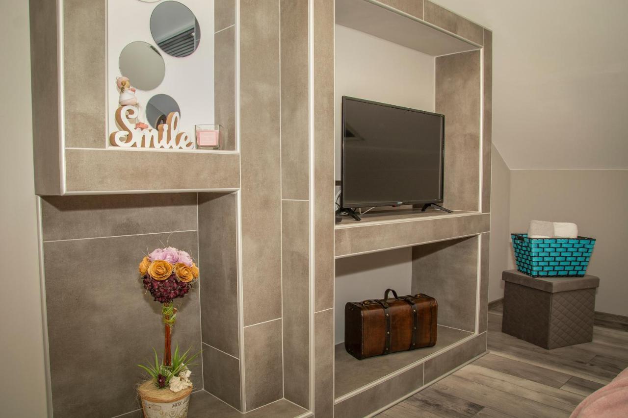 Oros House Apartmanház Orosháza Kültér fotó